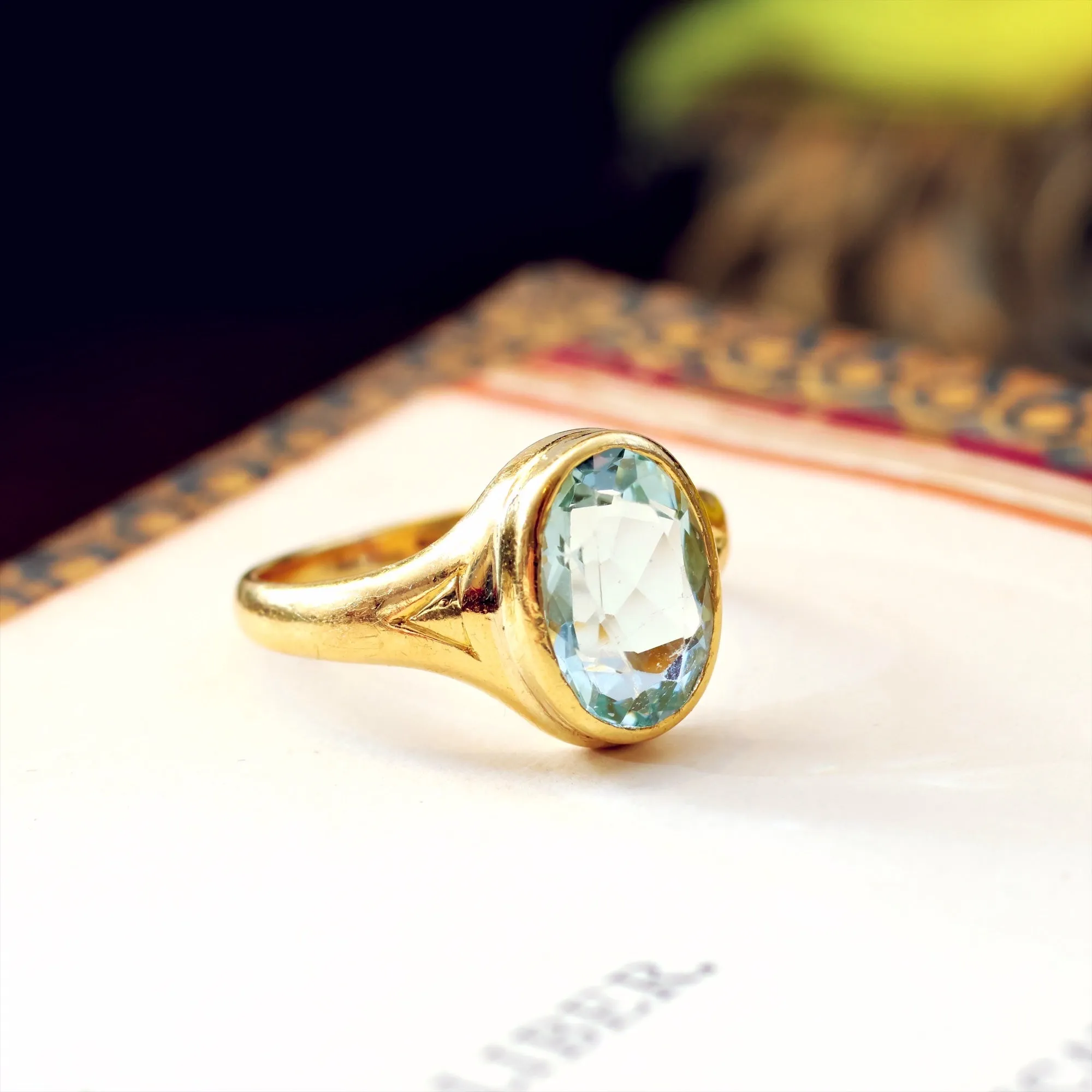 Beautiful Vintage Date 1923 Aquamarine Gold Ring