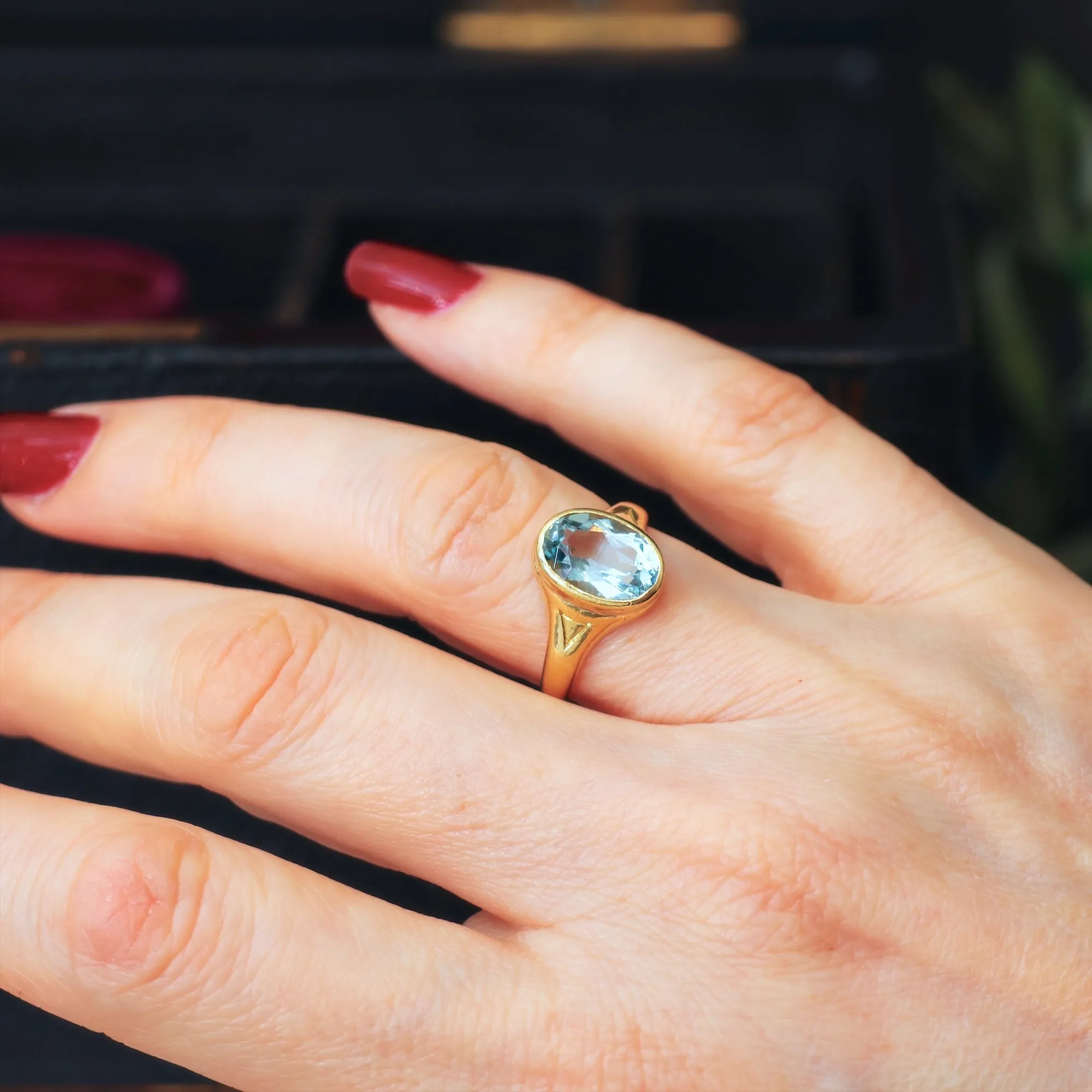 Beautiful Vintage Date 1923 Aquamarine Gold Ring