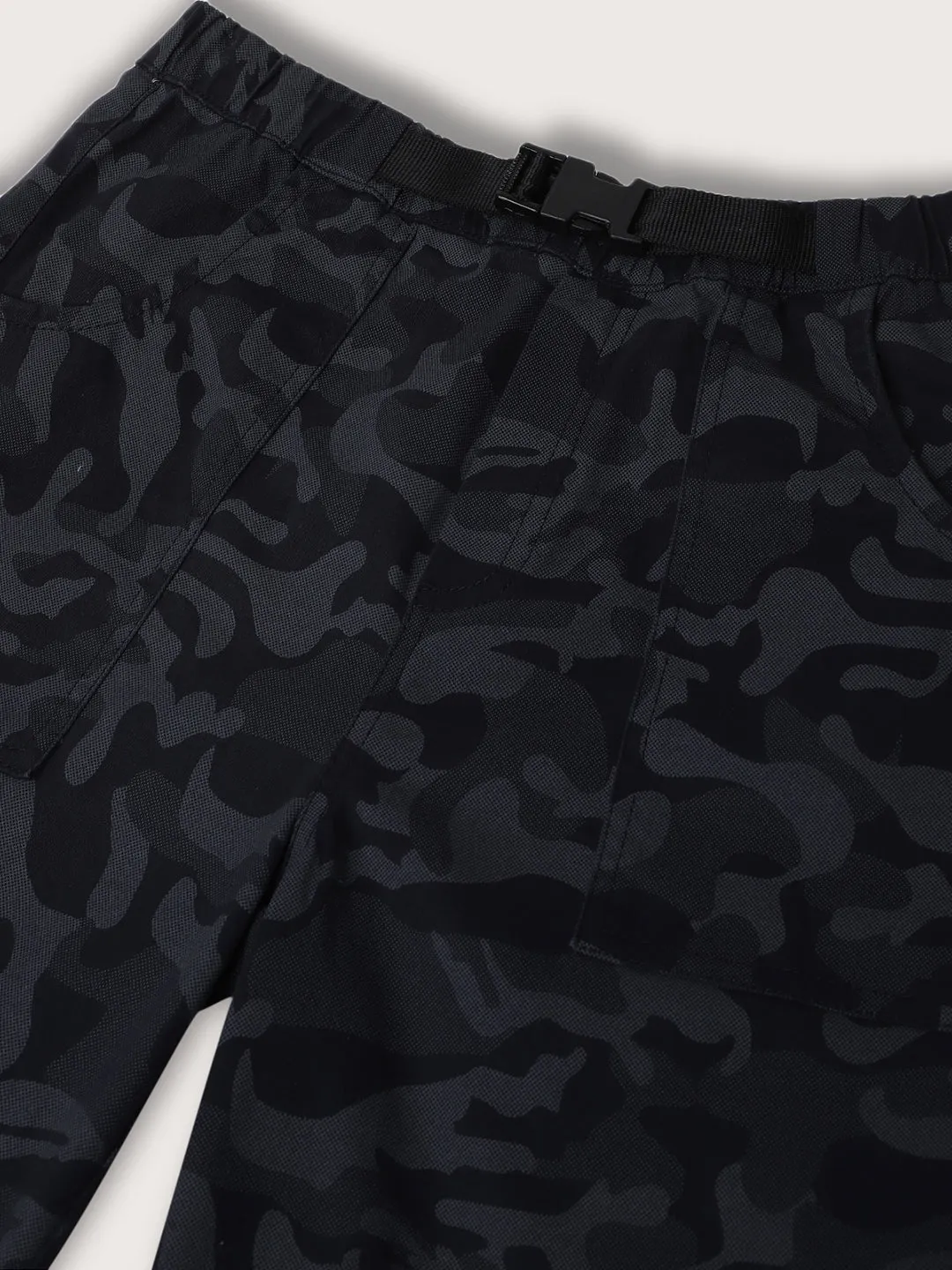 Blue Giraffe Boys Black Printed Regular Fit Shorts