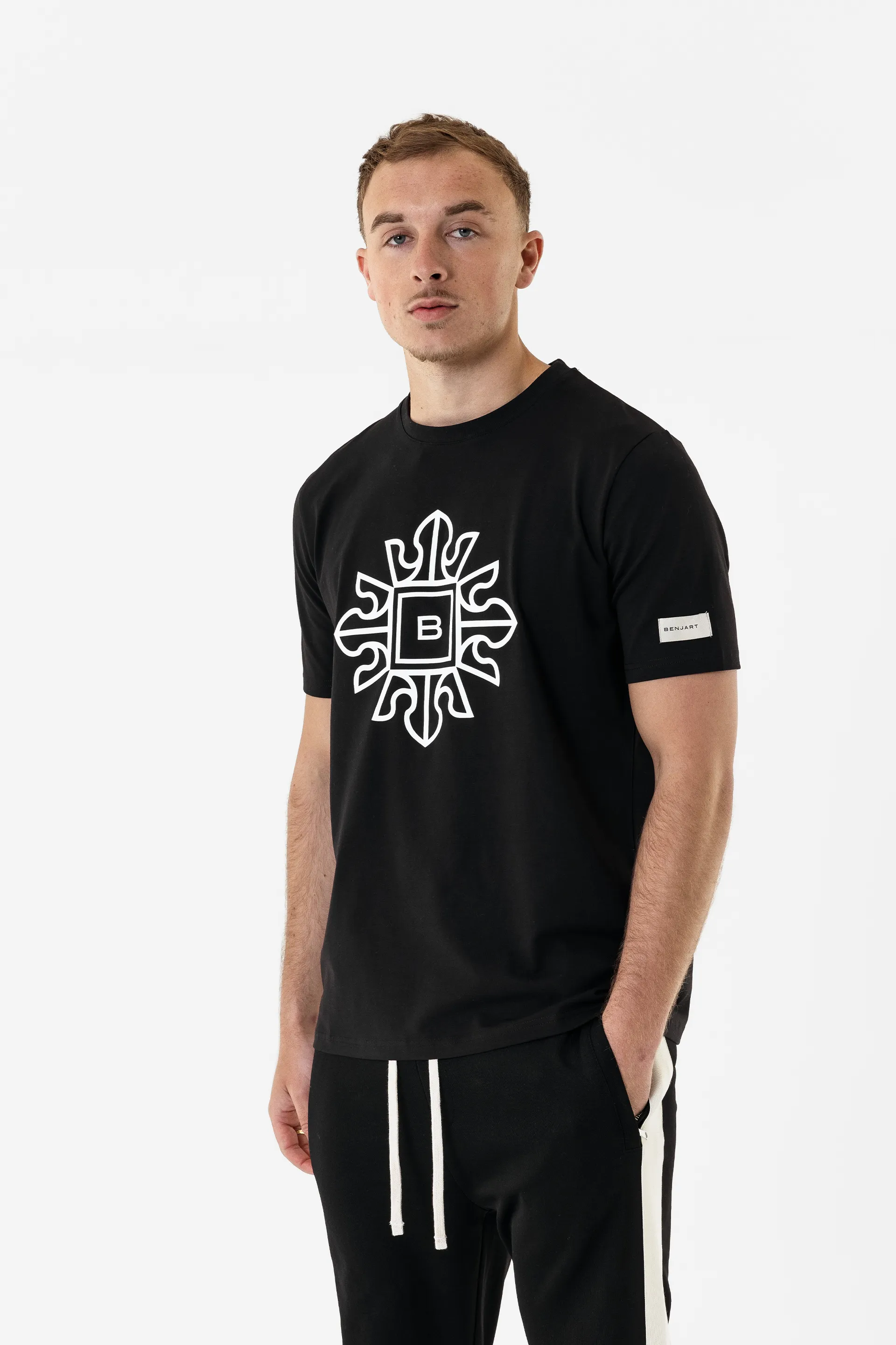 Emblem T-shirt - Black