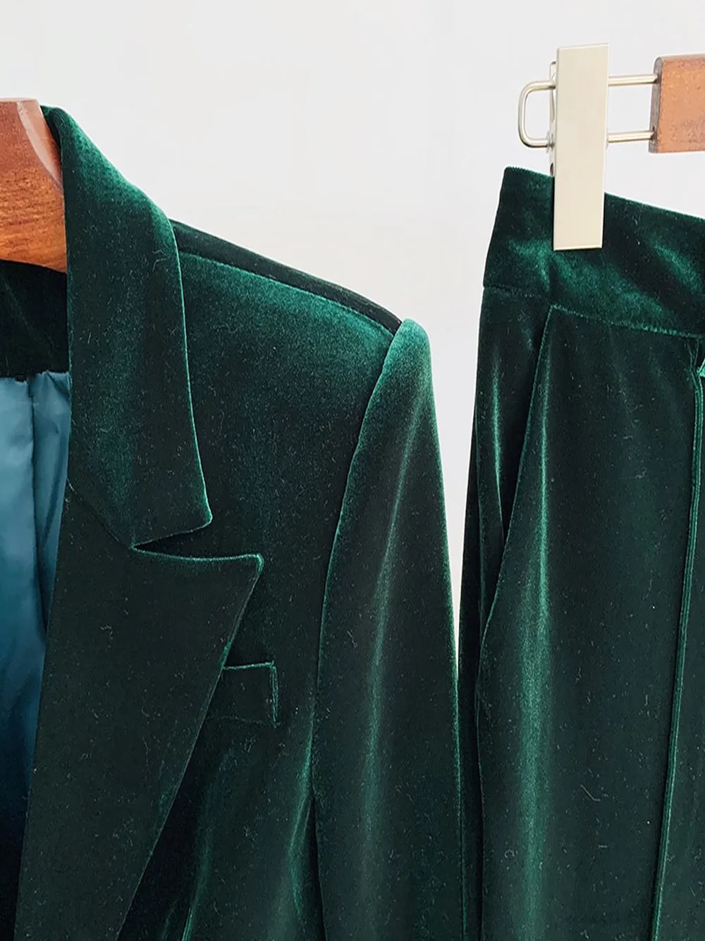 HINIYA Velvet Blazer & Flared Pants Set in Green