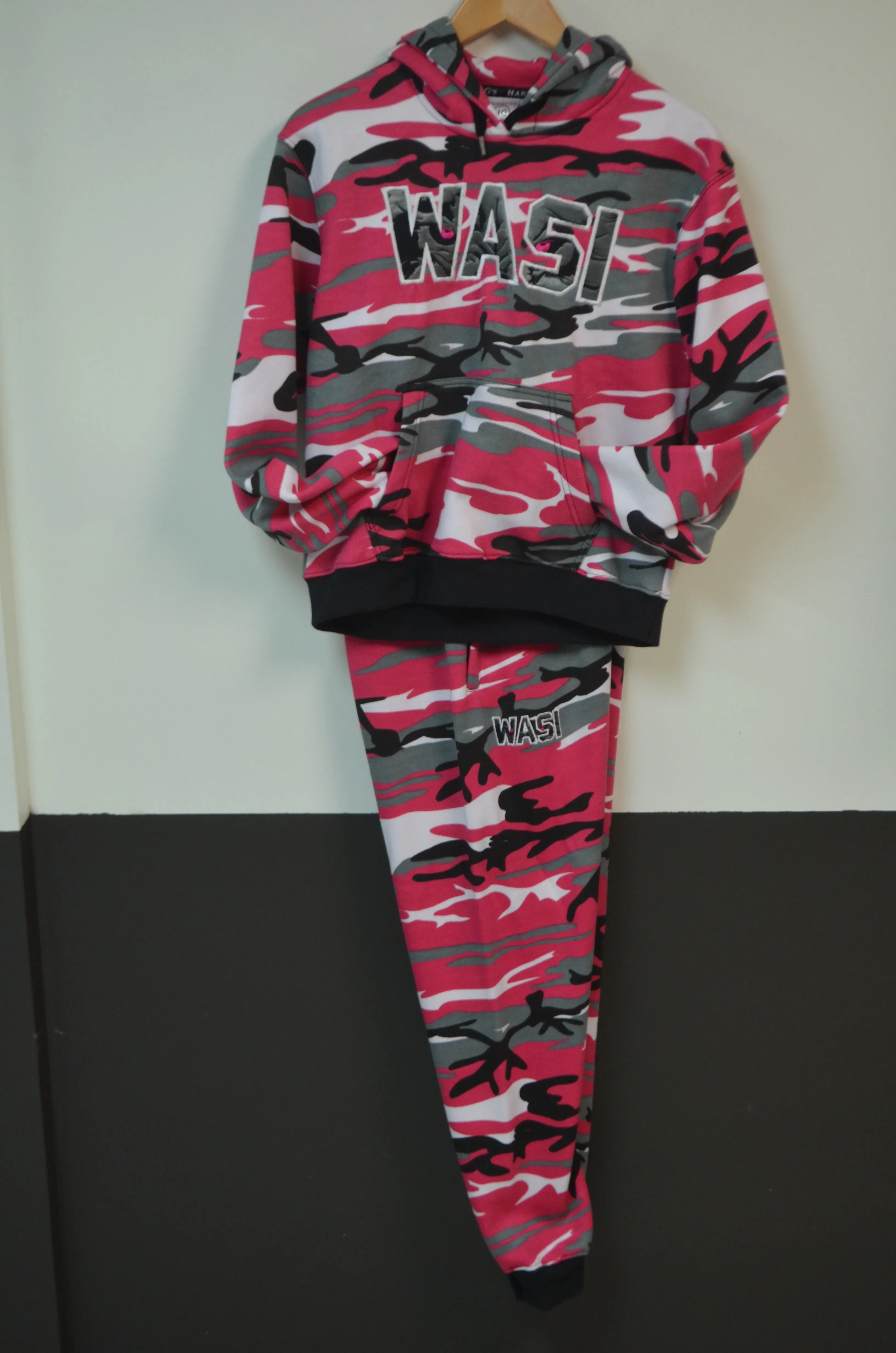 PINK CAMO WASI SUIT