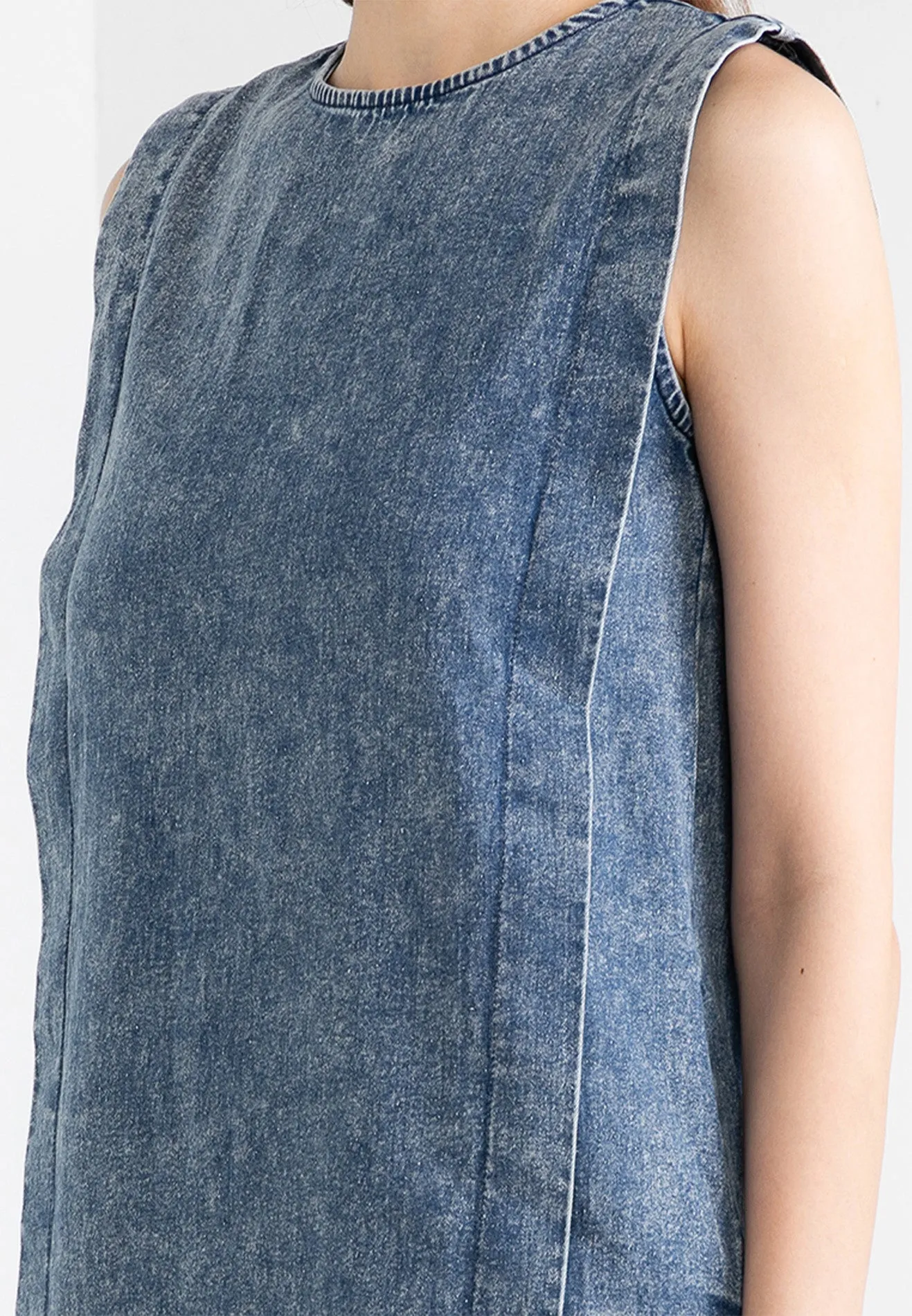 VOIR JEANS Hey Summer Collection: Short Sleeveless Denim Dress